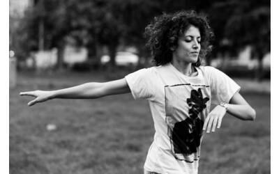 Immagine: 11 Dov_è più profondo - Irene Russolillo ph. Monia Pavoni 