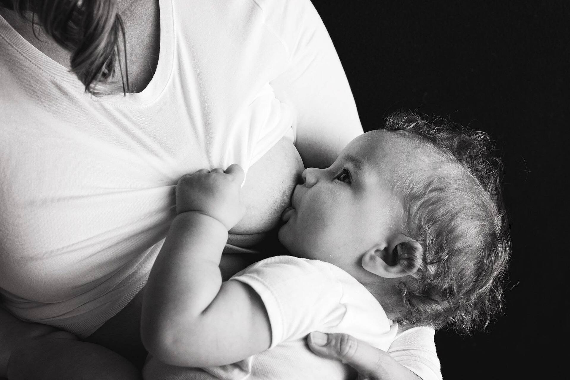 Immagine: allattamento mamma