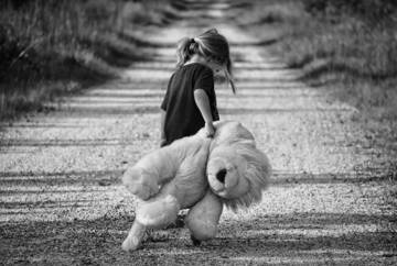 Affido: si ricercano famiglie o single disponibili ad accogliere nelle proprie case bambini