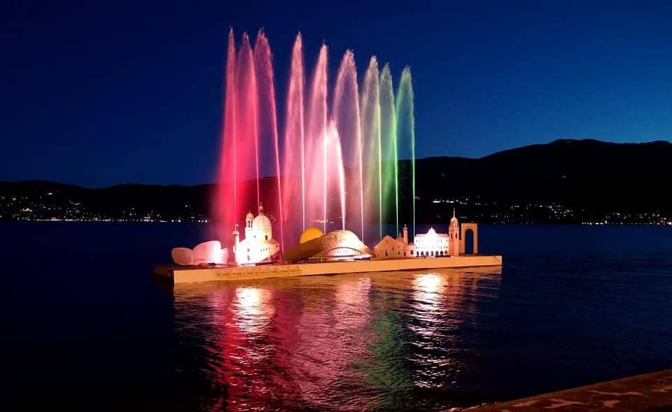 Immagine: Fontana lago