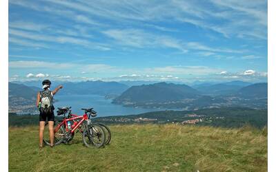 Immagine: Lago Maggiore e Verbania dal monte Falò