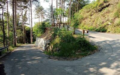 Immagine: Monte rosso strada