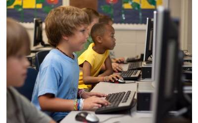 Immagine: Studenti computer