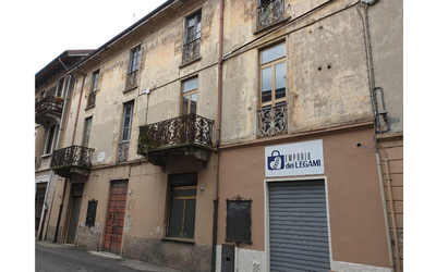 Immagine: Via roma emporio 